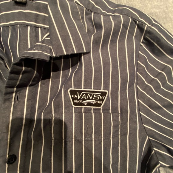 Vans Button Down Cropped - Picture 3 of 3